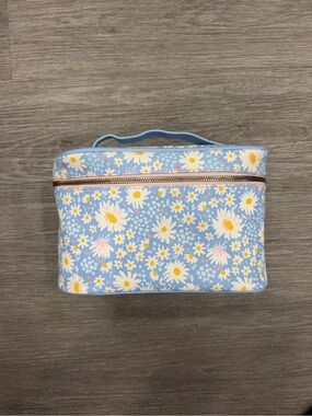 Blue Daisy Print Cosmetic Train Case